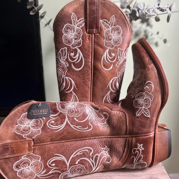 Shyanne Women's Lasy Western Boots - Broad Square Toe with Floral Design
